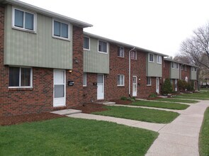 Anchorage on the Park in Windsor, ON - Building Photo - Building Photo