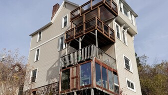 1712 W 3rd St in Duluth, MN - Building Photo