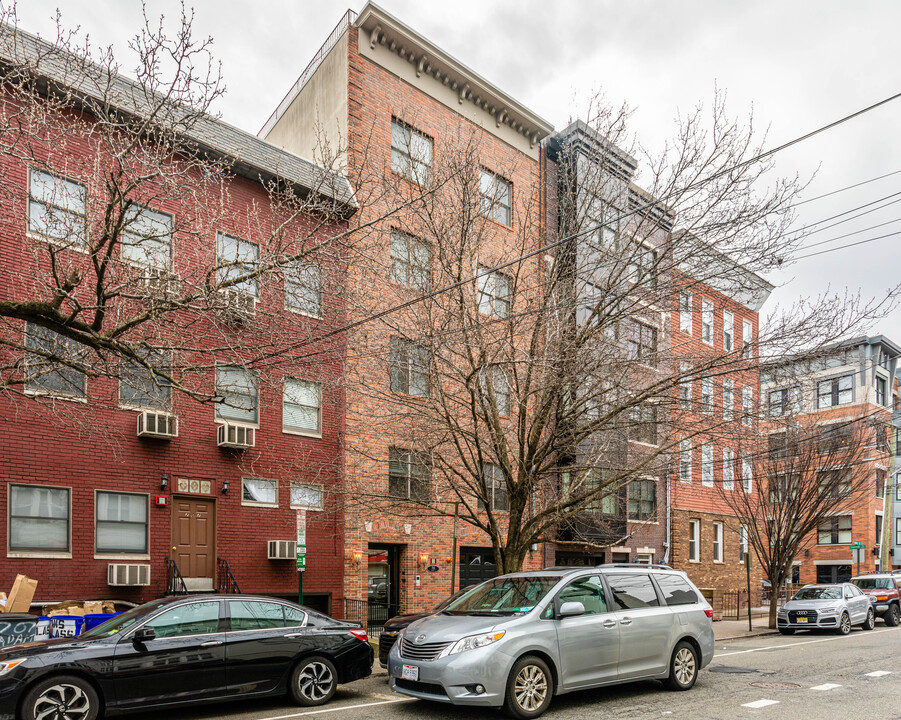 705 Adams St in Hoboken, NJ - Building Photo