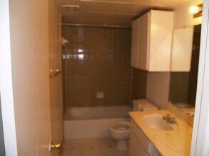 4647 Wild Indigo St in Houston, TX - Building Photo - Building Photo