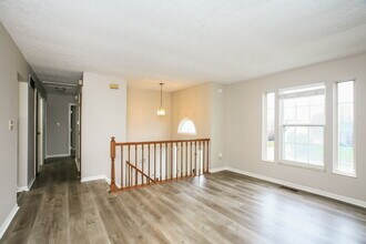 5467 Petersburg Pkwy in Indianapolis, IN - Building Photo - Building Photo