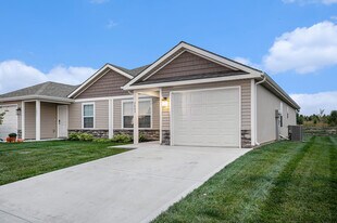 3726 NW 93rd St in Kansas City, MO - Building Photo
