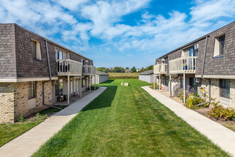 Hemlock Street Apartments in Jackson, WI - Building Photo - Building Photo