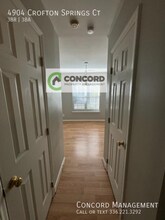 4904 Crofton Springs Ct in Greensboro, NC - Building Photo - Building Photo