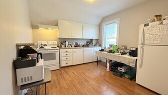 91 Becher St in London, ON - Building Photo