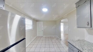 4808 NE 47th St in Kansas City, MO - Foto de edificio - Building Photo