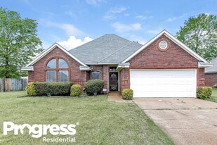 6690 Autumn Wood Cove