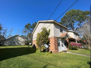 537 Schneider Dr in Fort Walton Beach, FL - Building Photo - Building Photo