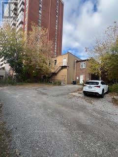 692 Northcliffe Blvd in Toronto, ON - Building Photo - Building Photo