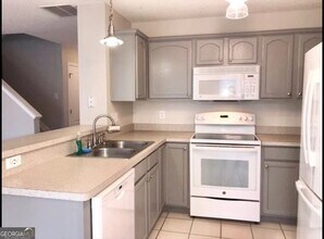 219 Fox Creek Blvd in Woodstock, GA - Building Photo - Building Photo