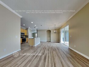 17011 Falconridge Rd in Fish Hawk, FL - Foto de edificio - Building Photo