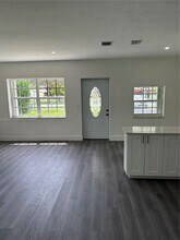 17451 NE 19th Ave in North Miami Beach, FL - Building Photo - Building Photo