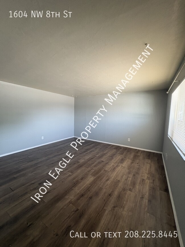 1604 8th St NW in Meridian, ID - Building Photo - Building Photo