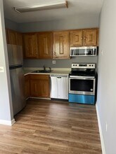 1310 Berlin Tpke in Wethersfield, CT - Building Photo - Building Photo