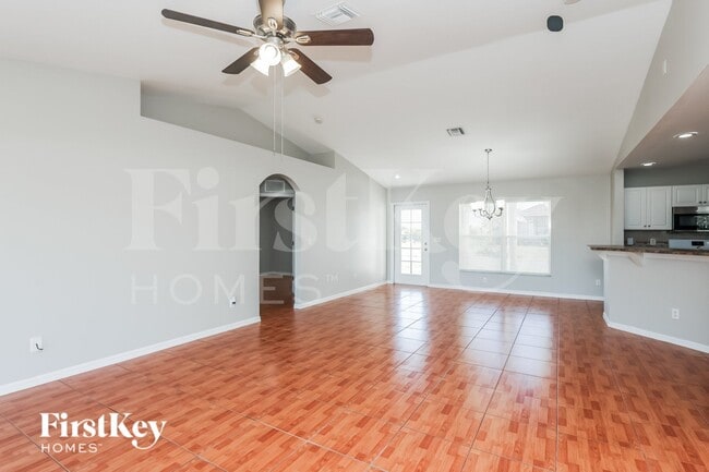 517 NE 15th Terrace in Cape Coral, FL - Building Photo - Building Photo