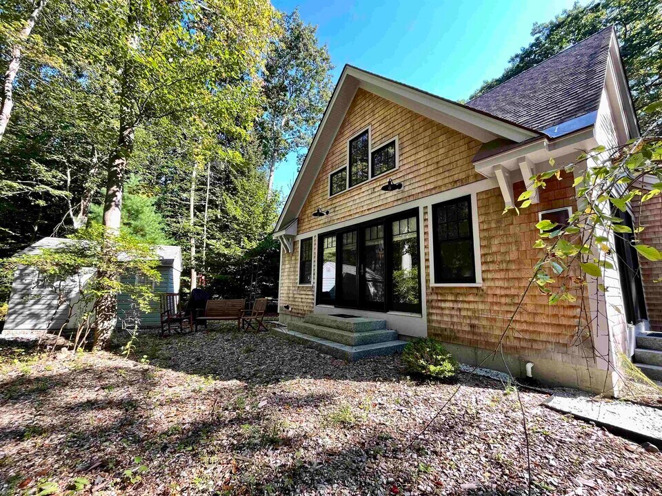 59 W Atlantic Ave in Rye, NH - Building Photo