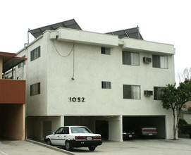 1052 Elm Ave in Glendale, CA - Building Photo - Building Photo