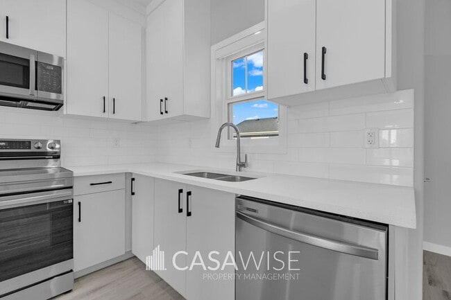 3270 Dallas Schmidt Dr NW in Edmonton, AB - Building Photo - Building Photo