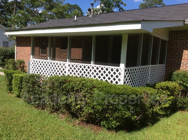 208 Ball St in Jackson, GA - Building Photo - Building Photo