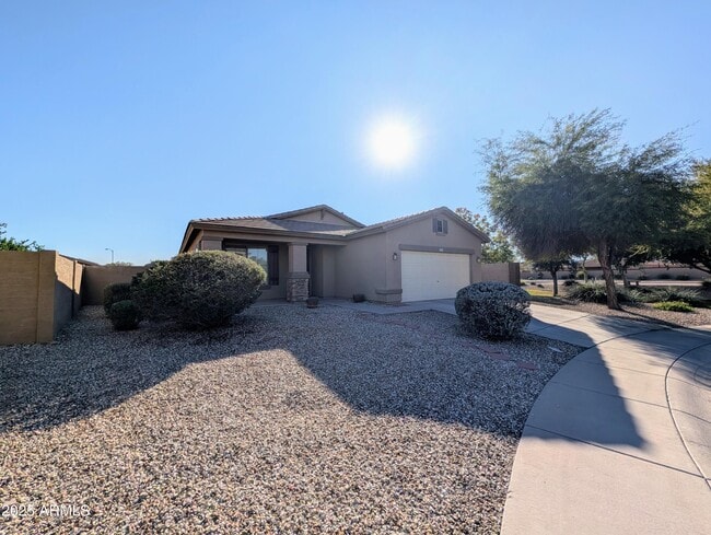16071 W Gelding Dr in Surprise, AZ - Building Photo - Building Photo