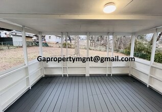 231 Waddell Dr in Bremen, GA - Foto de edificio - Building Photo