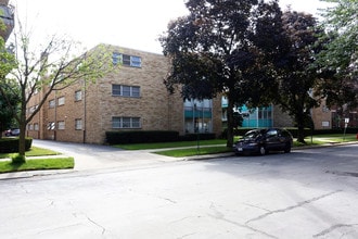 Kenilworth Apartments in Oak Park, IL - Building Photo - Building Photo