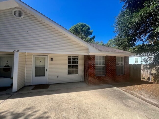 2009 S 8th St in Ocean Springs, MS - Building Photo - Building Photo