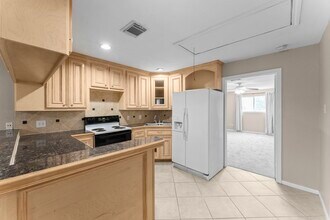 3145 Frick Rd in Houston, TX - Foto de edificio - Building Photo