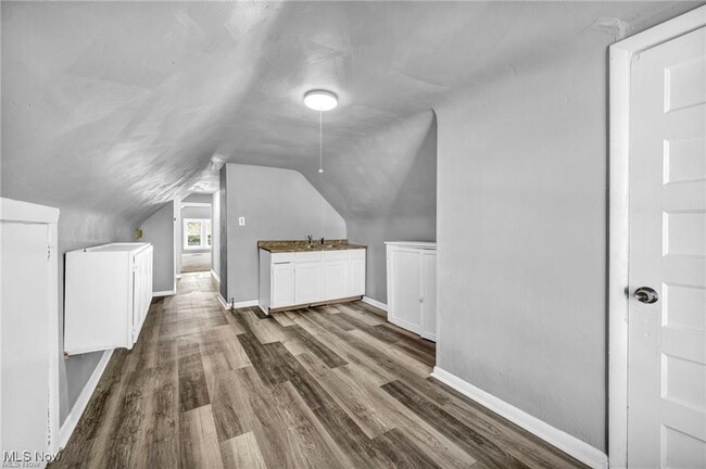 754 Parkwood Dr in Cleveland, OH - Foto de edificio - Building Photo