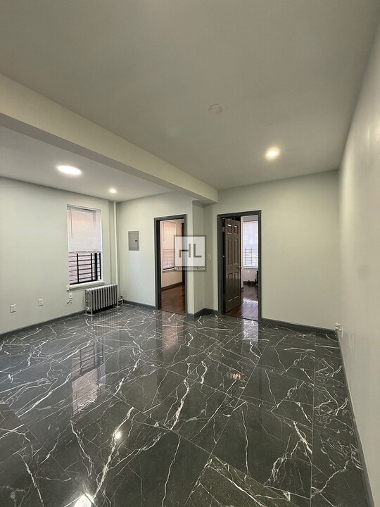 BRIGHTON 5 STREET, Unit F in Brooklyn, NY - Building Photo