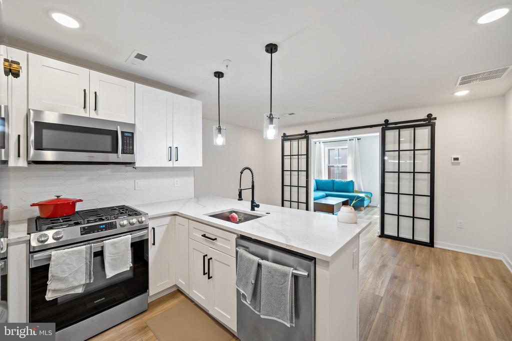 1517 Green St in Philadelphia, PA - Building Photo