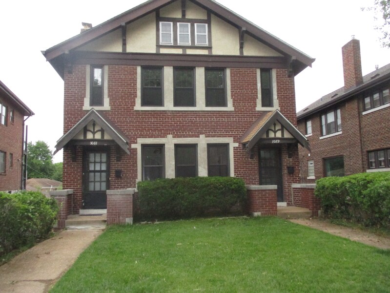 1079 Terrace Dr in Richmond Heights, MO - Building Photo