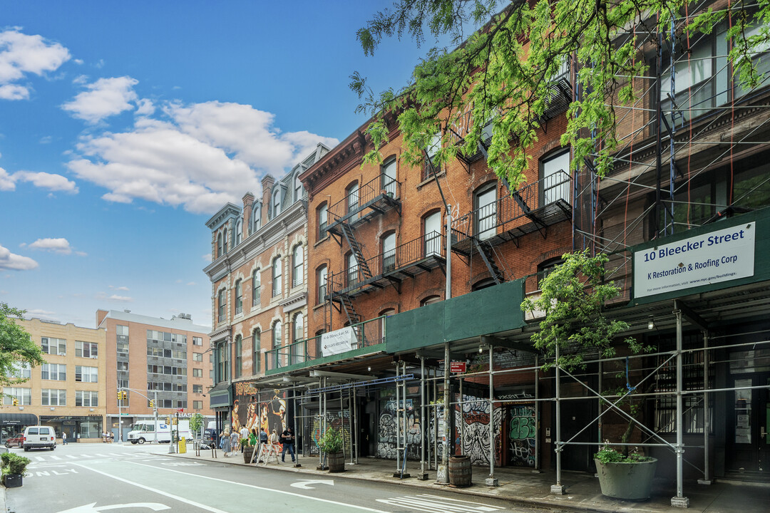 4-6 Bleecker St in New York, NY - Building Photo