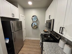 425 El Rio St in San Marcos, TX - Building Photo - Building Photo