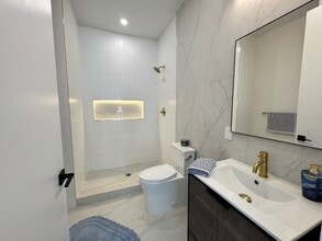 19 Livingston St in Newark, NJ - Foto de edificio - Building Photo