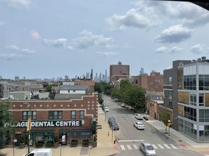 900 N Ashland Ave, Unit 3 in Chicago, IL - Building Photo - Building Photo