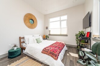 400 Mystic Ave in Somerville, MA - Foto de edificio - Building Photo