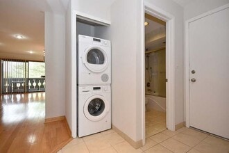 20 Parkside Ct, Unit 18 in Vernon Hills, IL - Building Photo - Building Photo