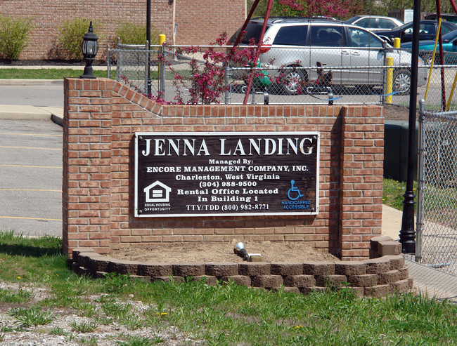 Building 3 in Charleston, WV - Building Photo - Building Photo