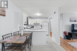 3 Clifford St in Belleville, ON - Building Photo - Building Photo