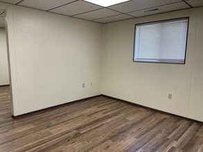 84 Nutter Ct, Unit 1 in Williamstown, WV - Building Photo - Building Photo
