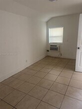 611 S 24th Ave in Hollywood, FL - Foto de edificio - Building Photo