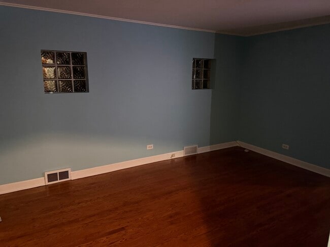 5552 S Kolmar Ave in Chicago, IL - Building Photo - Building Photo