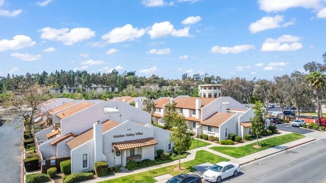 Hidden Valley Villas in Escondido, CA - Building Photo - Building Photo