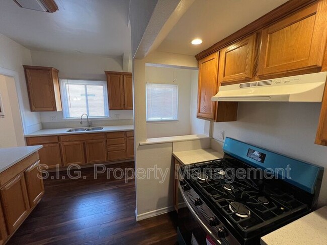 property at 1935 W 23rd St