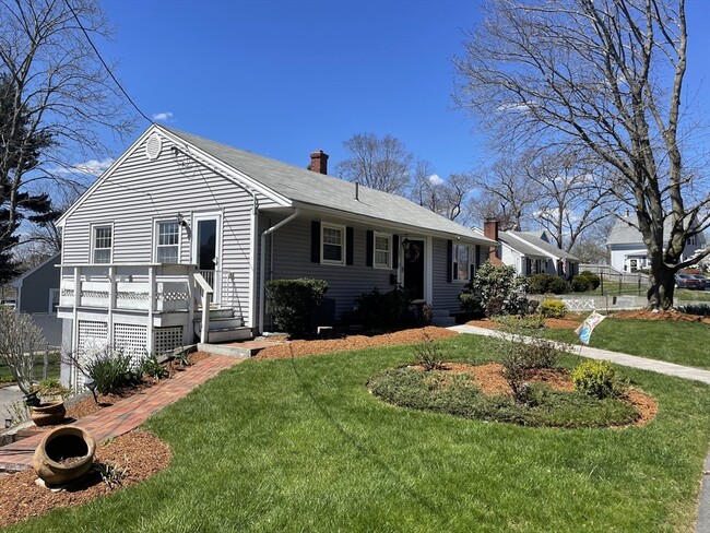 137 Norton St in Weymouth, MA - Building Photo - Building Photo