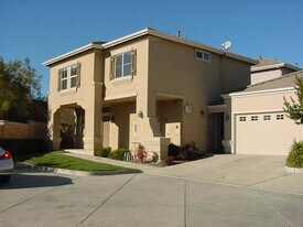 2042 Rummel Ct in Vacaville, CA - Building Photo