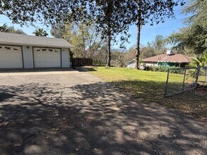 1840 Grand Coulee Blvd in Shasta Lake, CA - Building Photo - Building Photo