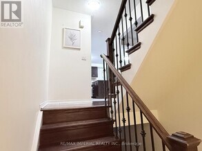 2178 Fiddlers Way in Oakville, ON - Building Photo - Building Photo