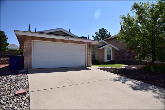 1174 Upper Canyon Pl in El Paso, TX - Building Photo - Building Photo